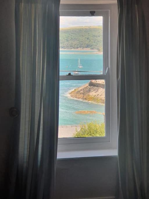Arvonia Sleeps 7, Sea Views, Dog Friendly Villa New Quay  Bagian luar foto