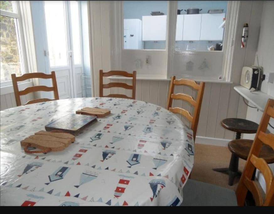Arvonia Sleeps 7, Sea Views, Dog Friendly Villa New Quay  Bagian luar foto